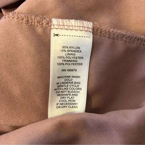 Cable & Gauge Lace Mock Neck Sleeveless Blouse Women's Top Mauve Pink XS - Picture 5 of 5